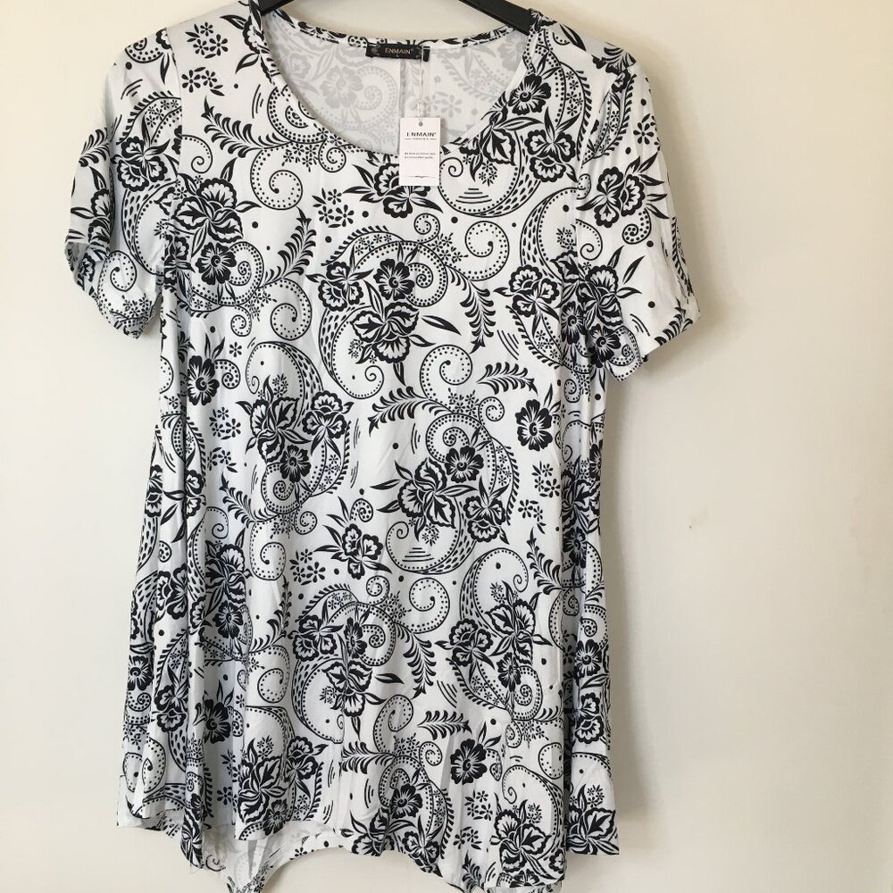 ENMAIN Tunic Tops for Women  Short Sleeve , Loose Fit Top, White floral, L , New